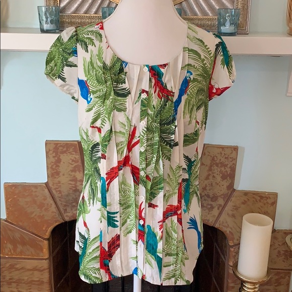 Van Heusen Tops - Van Heusen parrot shirt